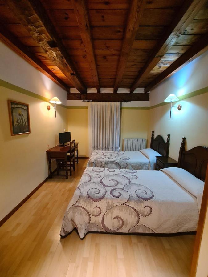 Hostal Las Nieves Salduero Exterior foto